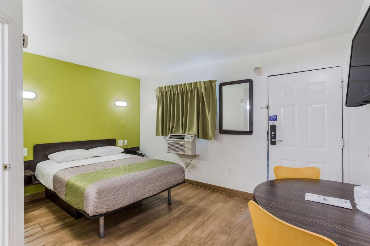 Motel 6-Jacksonville, Fl - South Εξωτερικό φωτογραφία