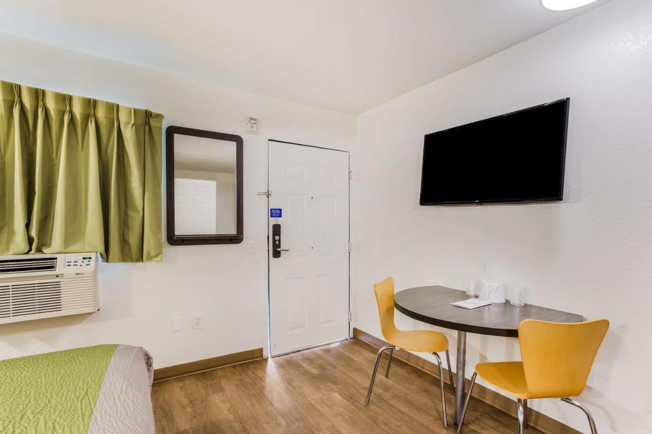 Motel 6-Jacksonville, Fl - South Εξωτερικό φωτογραφία